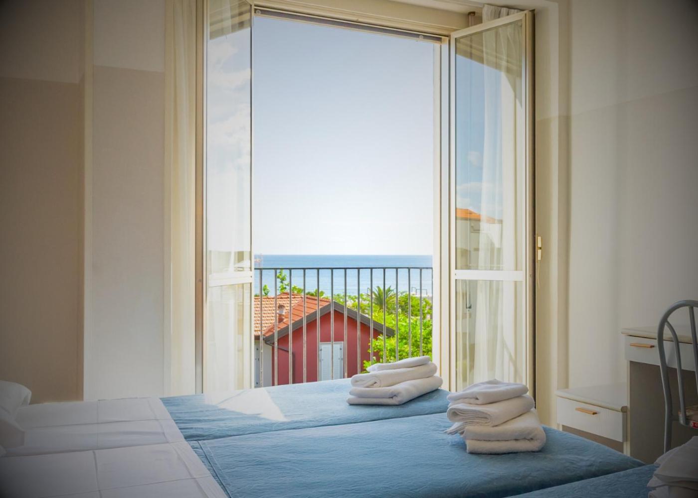 Hotel Selene - Vista Mare Riccione Exterior photo