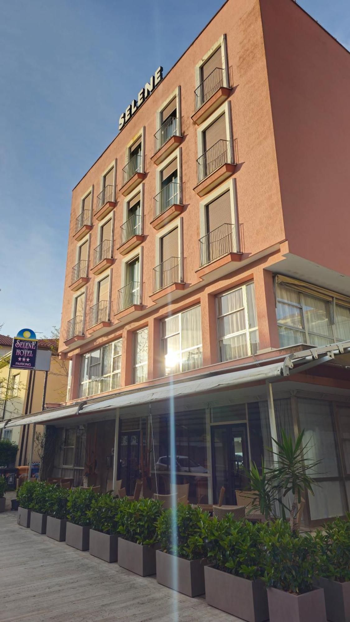 Hotel Selene - Vista Mare Riccione Exterior photo