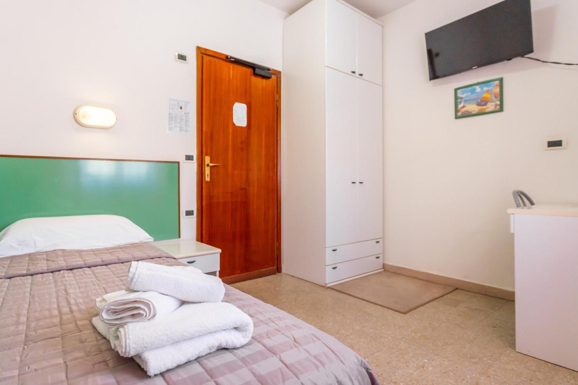 Hotel Selene - Vista Mare Riccione Room photo
